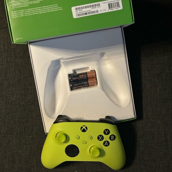 Xbox wireless gaming controller - Picture 3 of 9